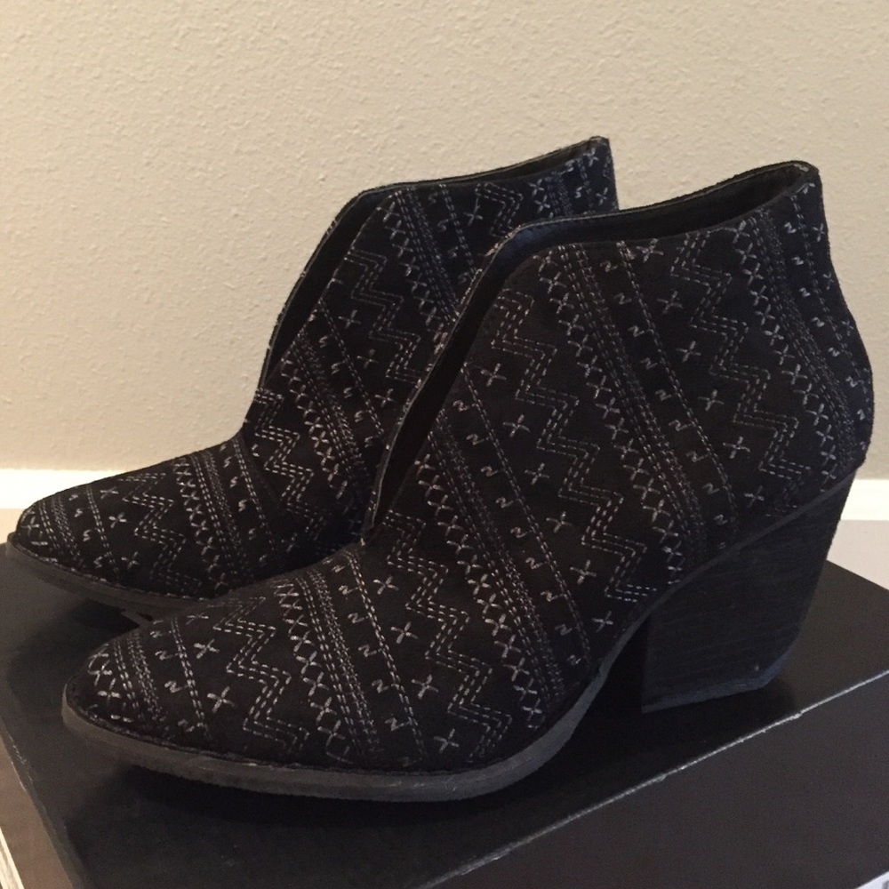 Like NEW Amuse Society x Matisse Cruz Ankle Boot